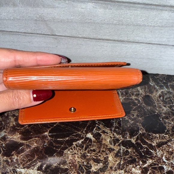Louis Vuitton Epi Elise triple fold wallet - Picture 6 of 11